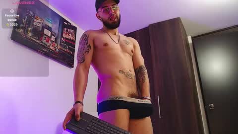 Independiente Model online show from March 12, 8:15 pm