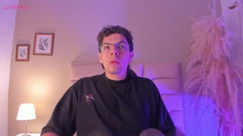 Snapshot of axel_creed chatting on February 12, 10:43 am Yooung King online show from February 12, 10:43 am