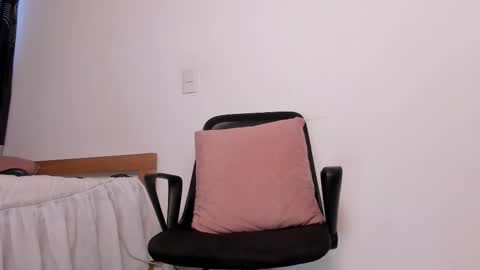 axel davis  online show from November 3, 9:05 pm