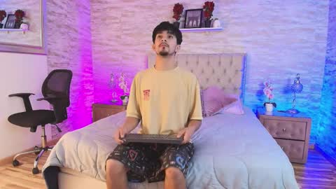 Snapshot of axel_draven chatting on March 5, 12:12 pm axel_draven online show from March 5, 12:12 pm