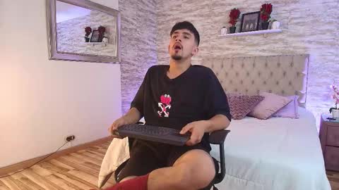 Snapshot of axel_draven chatting on March 12, 11:49 am axel_draven online show from March 12, 11:49 am