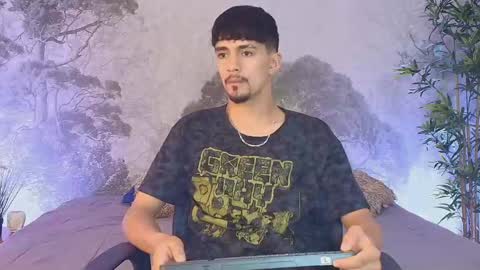 Snapshot of axel_draven chatting on March 17, 12:19 pm axel_draven online show from March 17, 12:19 pm