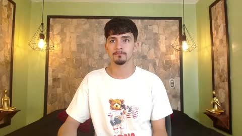 Snapshot of axel_draven chatting on March 26, 12:00 pm axel_draven online show from March 26, 12:00 pm