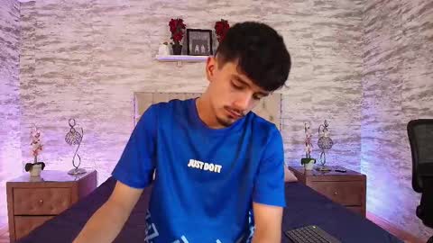 Snapshot of axel_draven chatting on March 28, 12:16 pm axel_draven online show from March 28, 12:16 pm