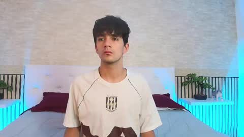 Snapshot of axel_draven chatting on May 19, 10:32 am axel_draven online show from May 19, 10:32 am