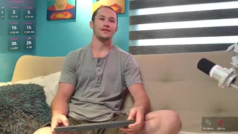 Axel Fairchaild online show from October 19, 1:45 pm