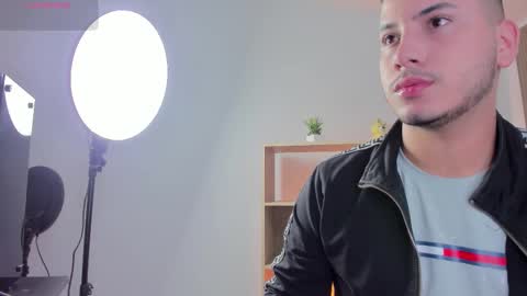 Snapshot of axel_grey_ chatting on March 14, 12:21 pm axel_grey_ online show from March 14, 12:21 pm