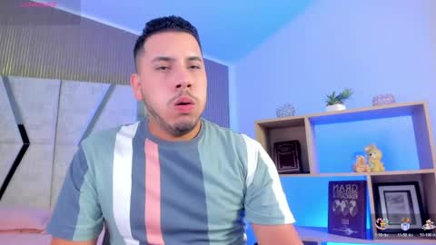 Snapshot of axel_grey_ chatting on April 1, 12:39 pm axel_grey_ online show from April 1, 12:39 pm