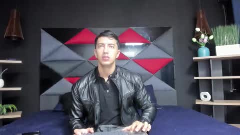 Snapshot of axel_hendrick chatting on February 7, 11:36 am axel_hendrick online show from February 7, 11:36 am