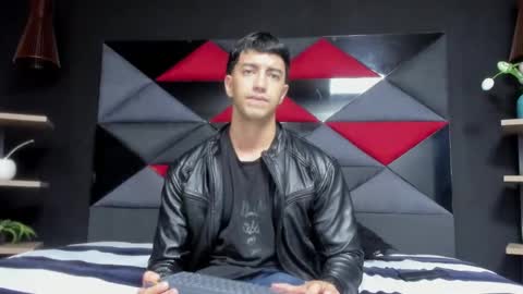 Snapshot of axel_hendrick chatting on February 10, 11:58 am axel_hendrick online show from February 10, 11:58 am