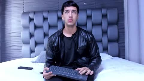 Snapshot of axel_hendrick chatting on February 26, 11:42 am axel_hendrick online show from February 26, 11:42 am