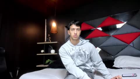 Snapshot of axel_hendrick chatting on March 2, 12:56 pm axel_hendrick online show from March 2, 12:56 pm