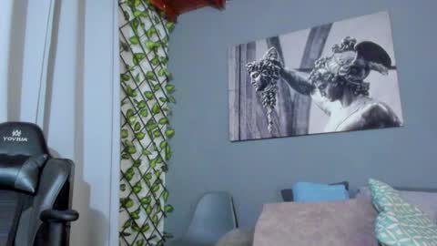 Snapshot of axel_owen chatting on December 3, 1:08 am Axel online show from December 3, 1:08 am