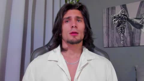 Snapshot of axel_owen chatting on March 2, 9:22 pm Axel online show from March 2, 9:22 pm