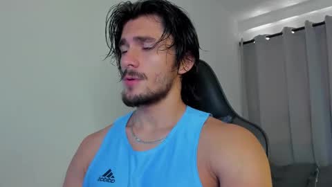 Snapshot of axel_owen chatting on October 2, 3:41 pm Axel online show from October 2, 3:41 pm