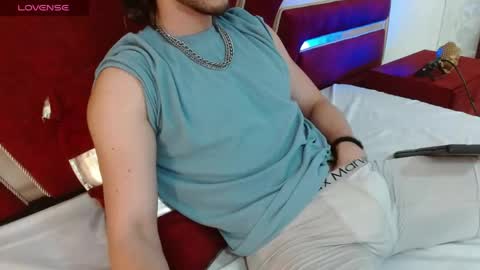 Axel  online show from May 16, 12:51 am