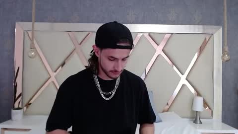 Axel  online show from May 30, 2:52 am