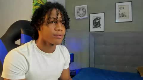 Snapshot of axel_silva3 chatting on December 19, 12:45 pm AXEL SILVA online show from December 19, 12:45 pm