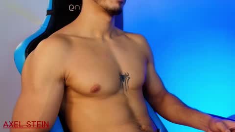 Snapshot of axel_stein03 chatting on January 25, 8:31 pm axel stein NEW ACCOUNT online show from January 25, 8:31 pm