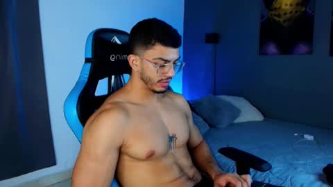 Snapshot of axel_stein03 chatting on February 3, 12:36 am axel stein NEW ACCOUNT online show from February 3, 12:36 am