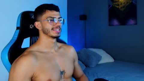 Snapshot of axel_stein03 chatting on February 3, 3:42 am axel stein NEW ACCOUNT online show from February 3, 3:42 am