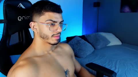 Snapshot of axel_stein03 chatting on February 6, 4:53 am axel stein NEW ACCOUNT online show from February 6, 4:53 am