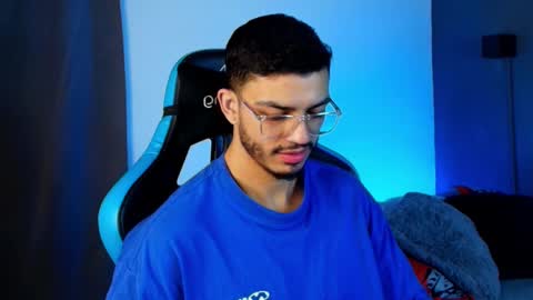 Snapshot of axel_stein03 chatting on March 3, 12:59 am axel stein NEW ACCOUNT online show from March 3, 12:59 am