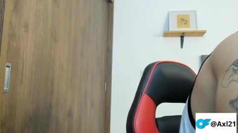 INDEPENDENT MODEL  online show from March 30, 1:28 am