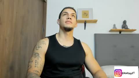 INDEPENDENT MODEL  online show from July 15, 2:28 am