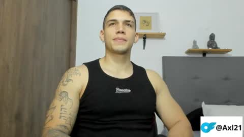 INDEPENDENT MODEL  online show from July 31, 3:50 am
