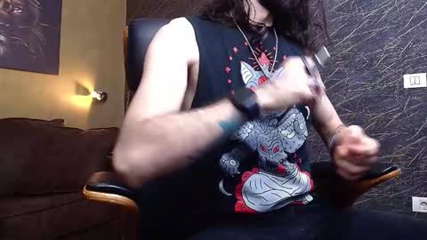 Snapshot of axelcolton chatting on January 14, 10:43 am AxelColton online show from January 14, 10:43 am