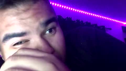 Snapshot of axelfigueroa2 chatting on November 15, 10:26 pm axelfigueroa2 online show from November 15, 10:26 pm