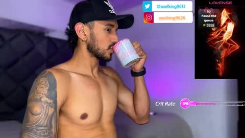 Snapshot of axelking13 chatting on December 7, 11:23 pm Axel King online show from December 7, 11:23 pm