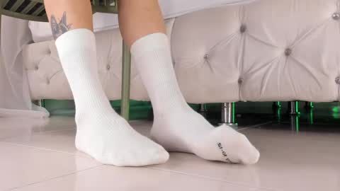 im your little femboy  ALEX   online show from April 18, 7:58 pm