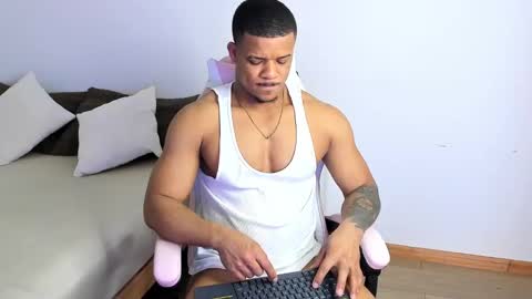 Snapshot of axelldasilva chatting on September 28, 8:36 pm AXEL DA SILVA online show from September 28, 8:36 pm