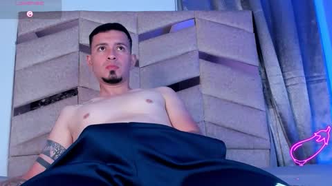 axelnoiir_ online show from March 4, 7:20 pm