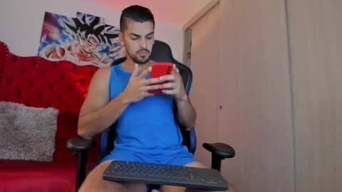 Snapshot of axelwinters_ chatting on December 22, 11:40 am Axel online show from December 22, 11:40 am