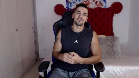 Snapshot of axelwinters_ chatting on February 19, 11:17 am Axel online show from February 19, 11:17 am