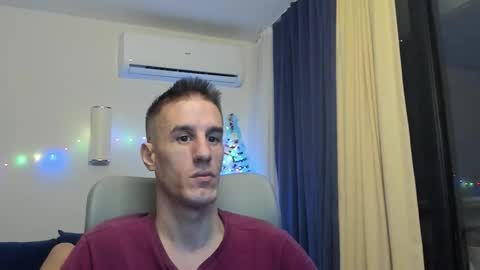 Axl online show from January 12, 2:44 pm