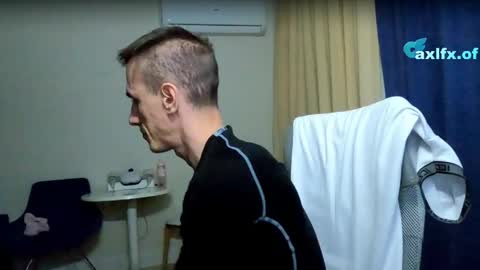 Axl online show from April 8, 1:05 am