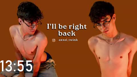 Snapshot of axxxel_twink chatting on June 22, 2:24 am Axxxel online show from June 22, 2:24 am