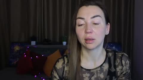 Jully online show from February 26, 6:32 pm