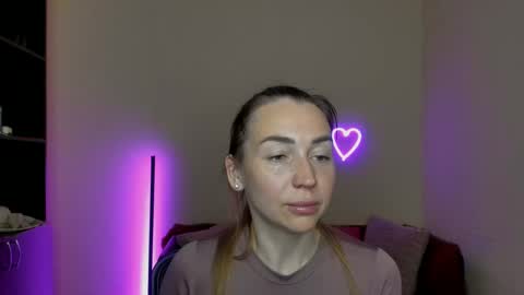 Jully online show from March 5, 4:02 pm