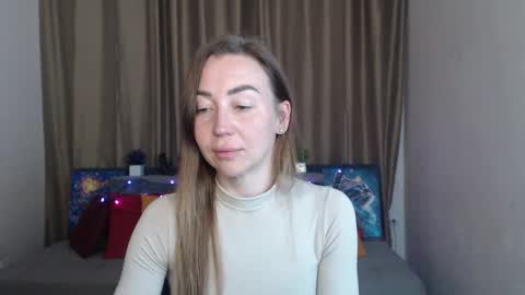 Jully online show from March 10, 6:23 pm