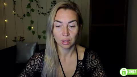 Jully online show from September 28, 5:29 pm