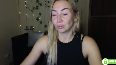 Jully online show from October 10, 5:34 pm