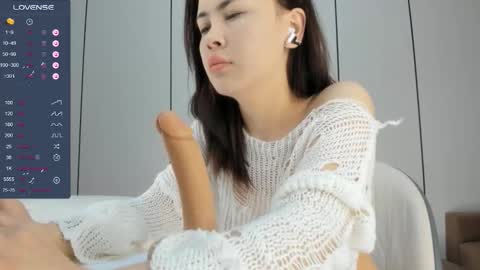 Aya online show from November 26, 2:40 pm