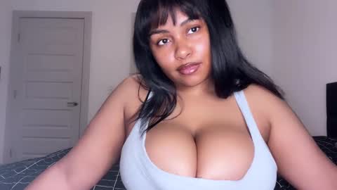 Snapshot of ayacolada chatting on February 14, 8:10 am Aya online show from February 14, 8:10 am