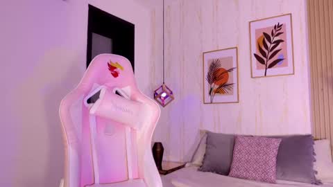 Ayleen online show from September 30, 12:10 pm