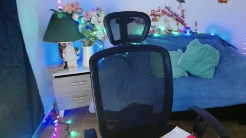 Aylin online show from March 22, 12:08 pm